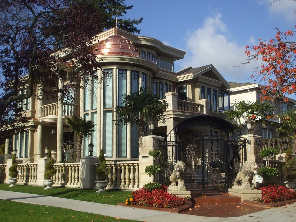 Budget & Save Painters Burnaby | 2276 Kensington Ave, Burnaby, BC V5B 4E2, Canada | Phone: (778) 737-8989