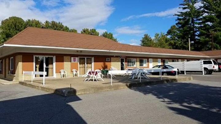 Motel Joliette Inc | 2070 Rue de la Visitation, Saint-Charles-Borromée, QC J6E 7Y8, Canada | Phone: (450) 756-4518