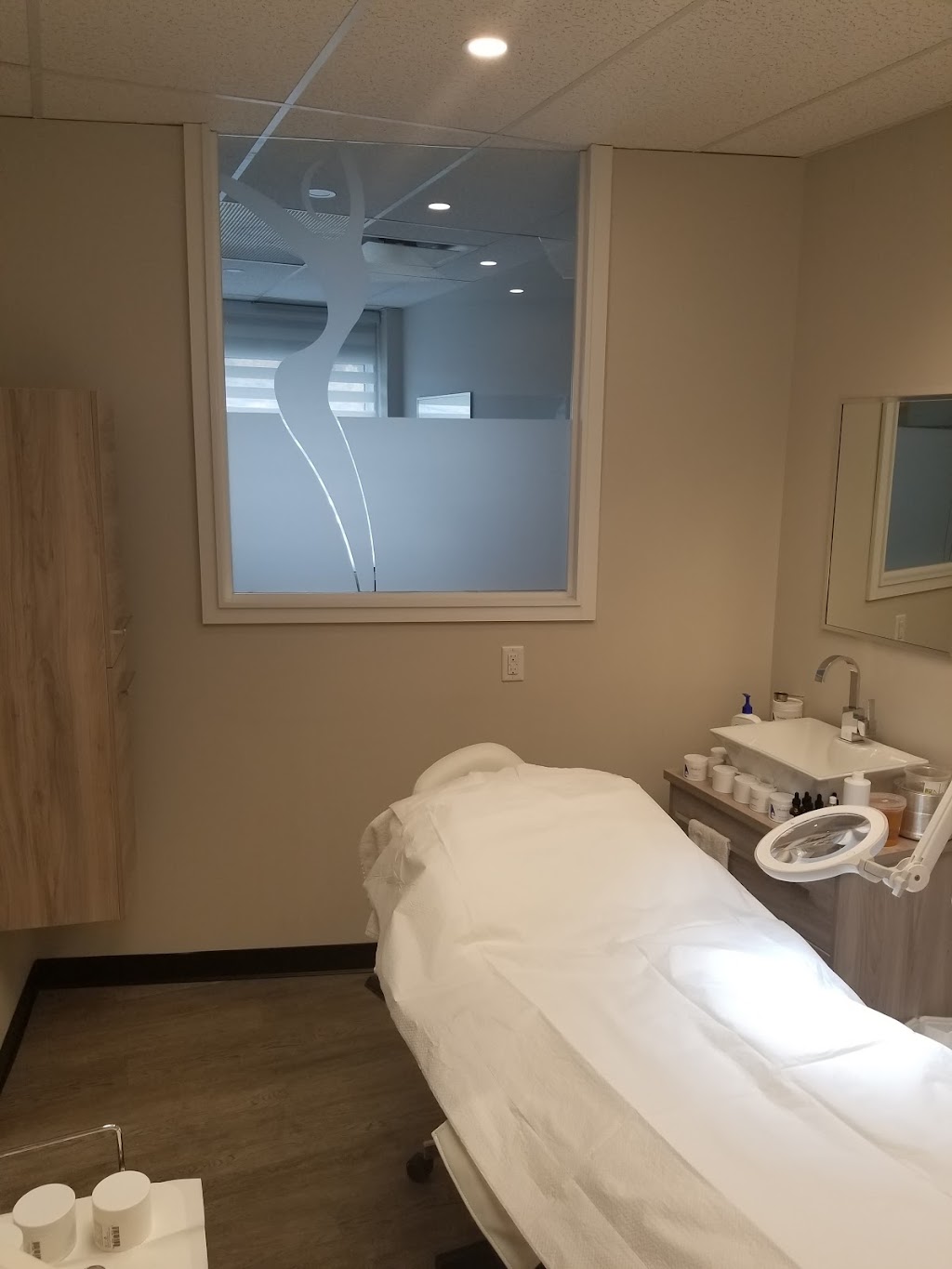 Institut Doux Caprices | 1083 Bd Vachon N, Sainte-Marie, QC G6E 1M8, Canada | Phone: (418) 386-2928