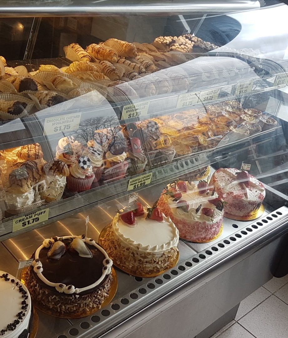 Tre Rose Bakery | 2098 Kipling Ave, Etobicoke, ON M9W 4K5, Canada | Phone: (416) 747-5343