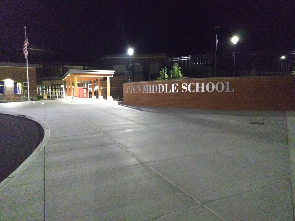 Lynden Middle School | Lynden, WA 98264, USA | Phone: (360) 354-4443