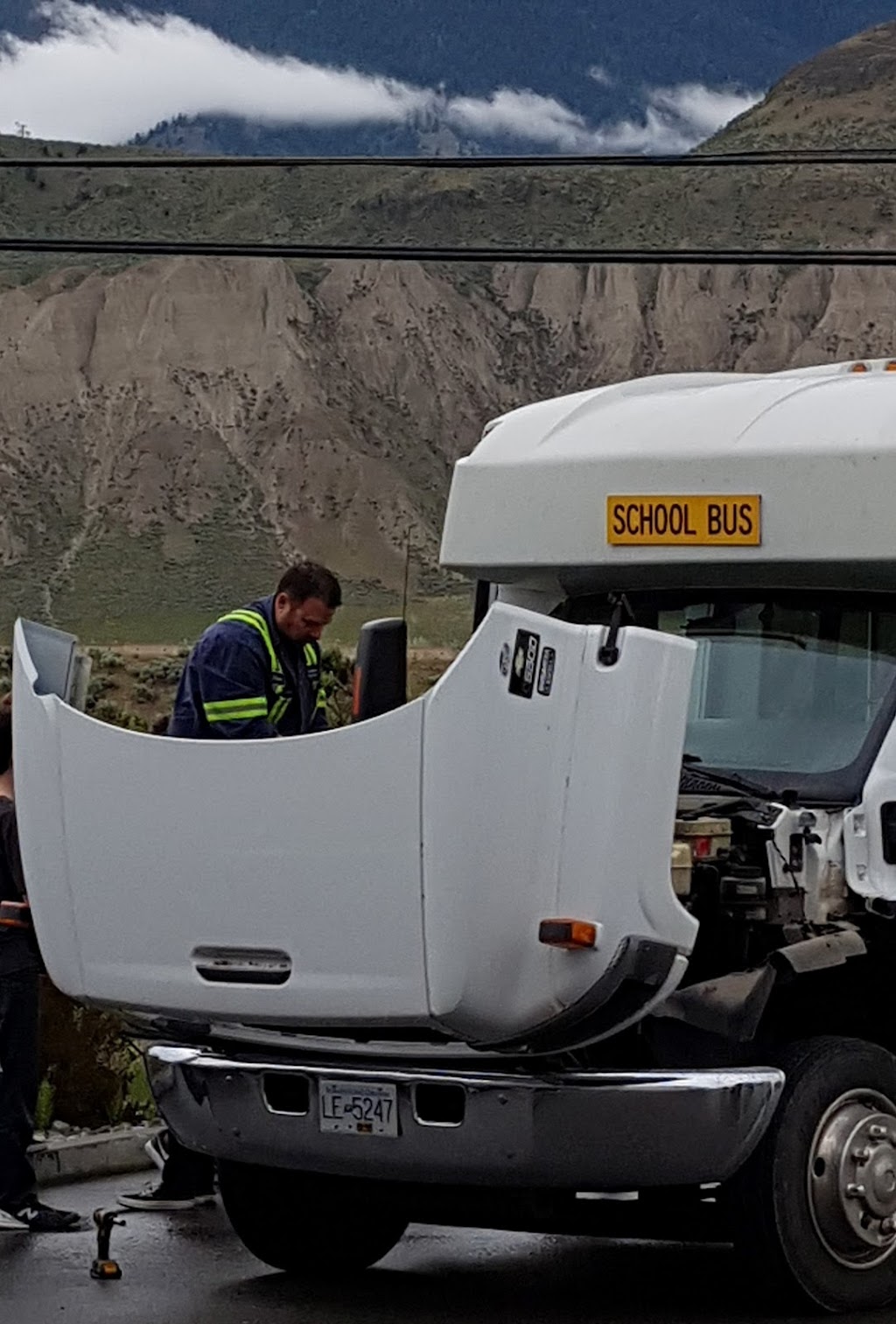 Gateway Repairs Truck and Trailer Ltd. | 7905 Dallas Dr #102, Kamloops, BC V2C 6X2, Canada | Phone: (778) 469-5406