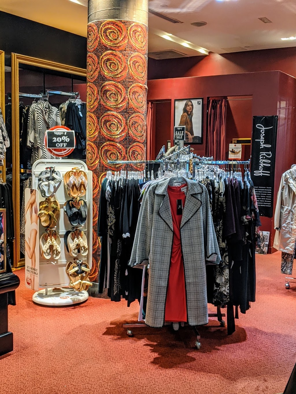 Tango Boutique | 6380 Fallsview Blvd, Niagara Falls, ON L2G 7X5, Canada | Phone: (905) 357-1861