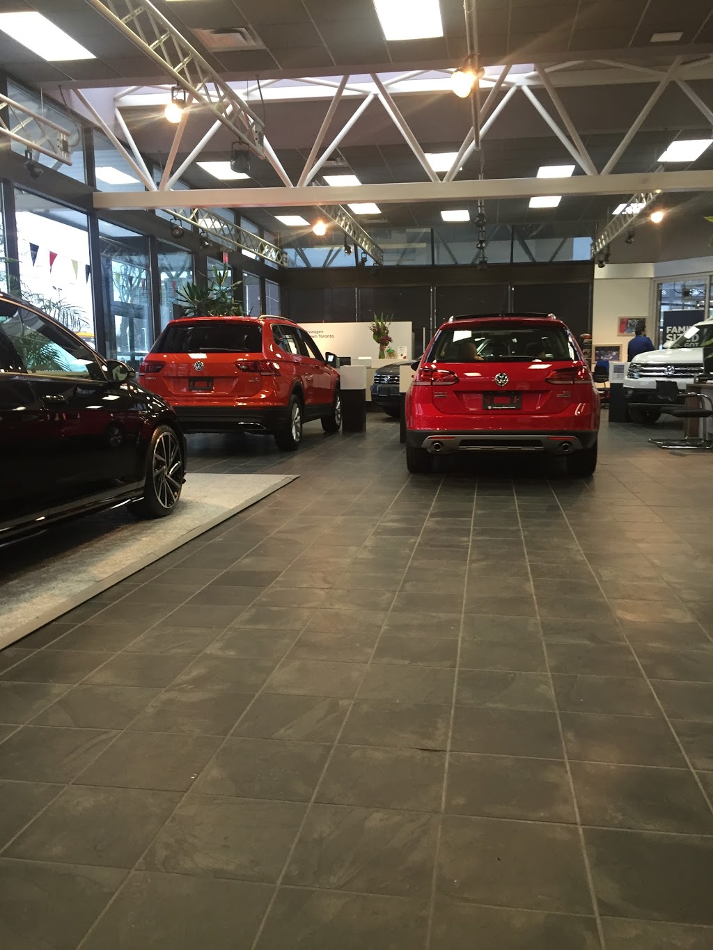 Volkswagen MidTown Toronto | 3450 Sheppard Ave E, Scarborough, ON M1T 3K4, Canada | Phone: (647) 493-2175