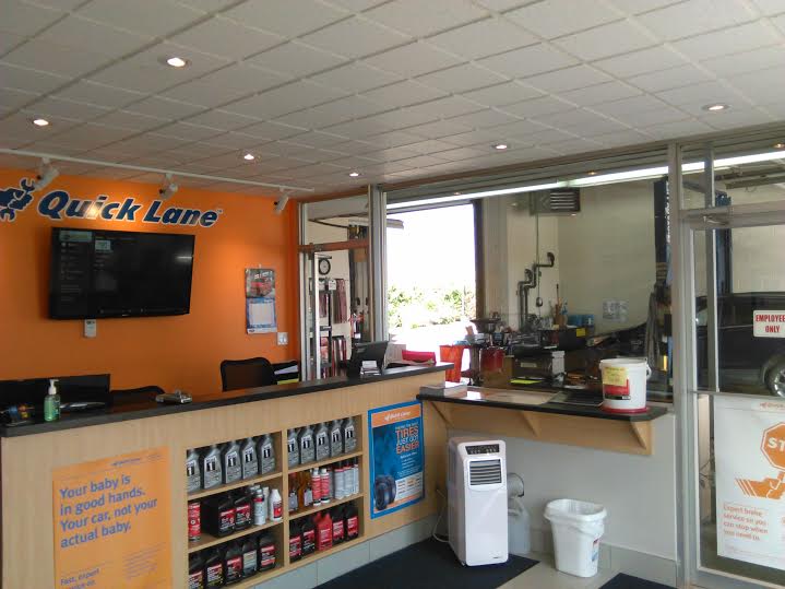 Quick Lane Renfrew | 298 Veterans Memorial Blvd, Renfrew, ON K7V 2R8, Canada | Phone: (613) 433-8290