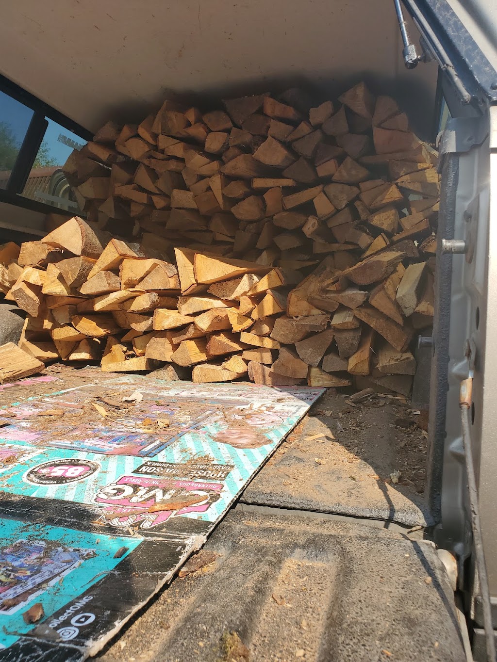 Lesbeach firewood | 32061 7th Ave, Mission, BC V2V 3E1, Canada | Phone: (604) 789-1492