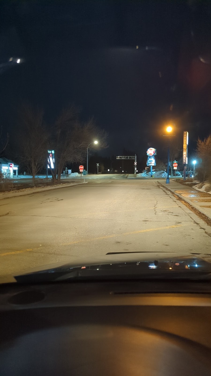Associated Cab Sylvan Lake. | Lakeshore Dr, Sylvan Lake, AB T4S, Canada | Phone: (403) 887-4203