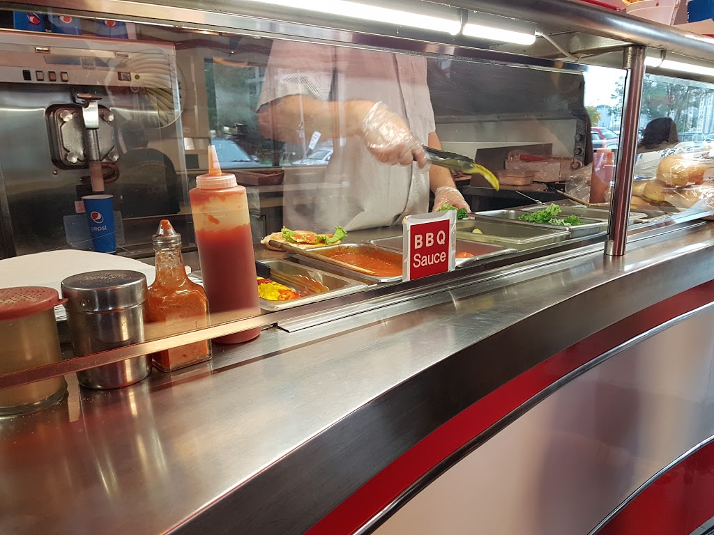 Apache Burgers | 5236 Dundas St W, Etobicoke, ON M9B 1A7, Canada | Phone: (416) 233-3046