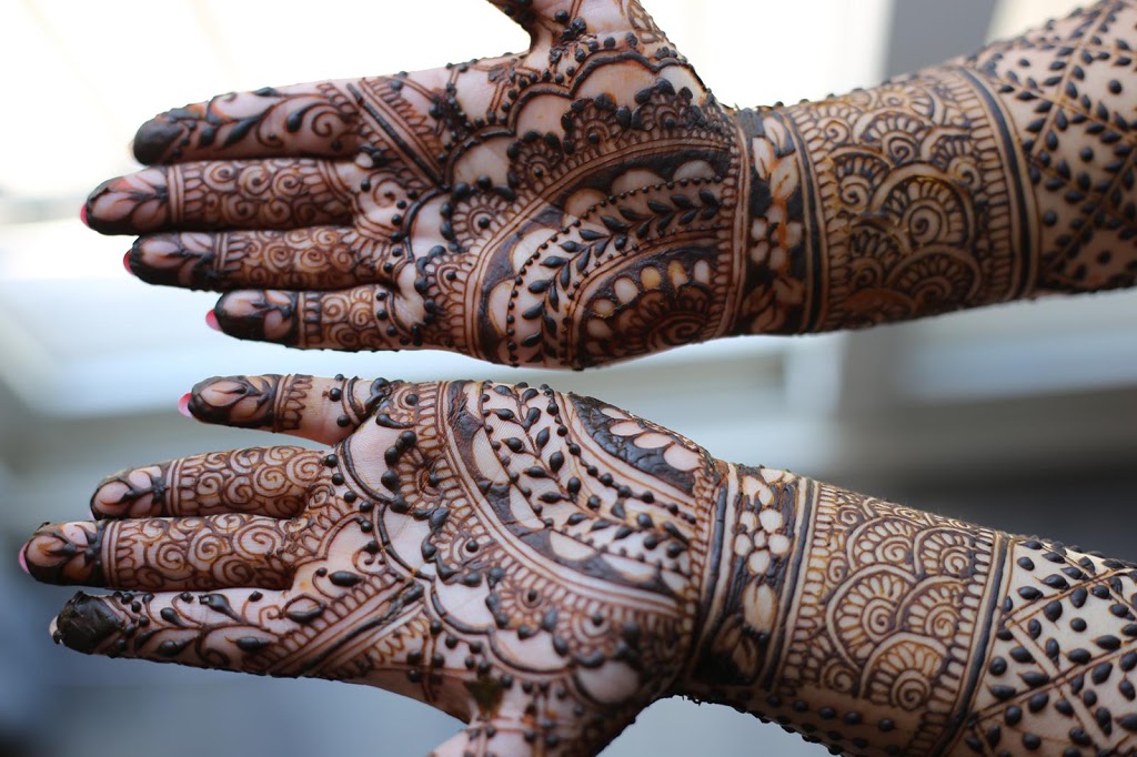 Henna Dreams | Chevron Prince Path, Oshawa, ON L1L 0H4, Canada | Phone: (647) 997-1604
