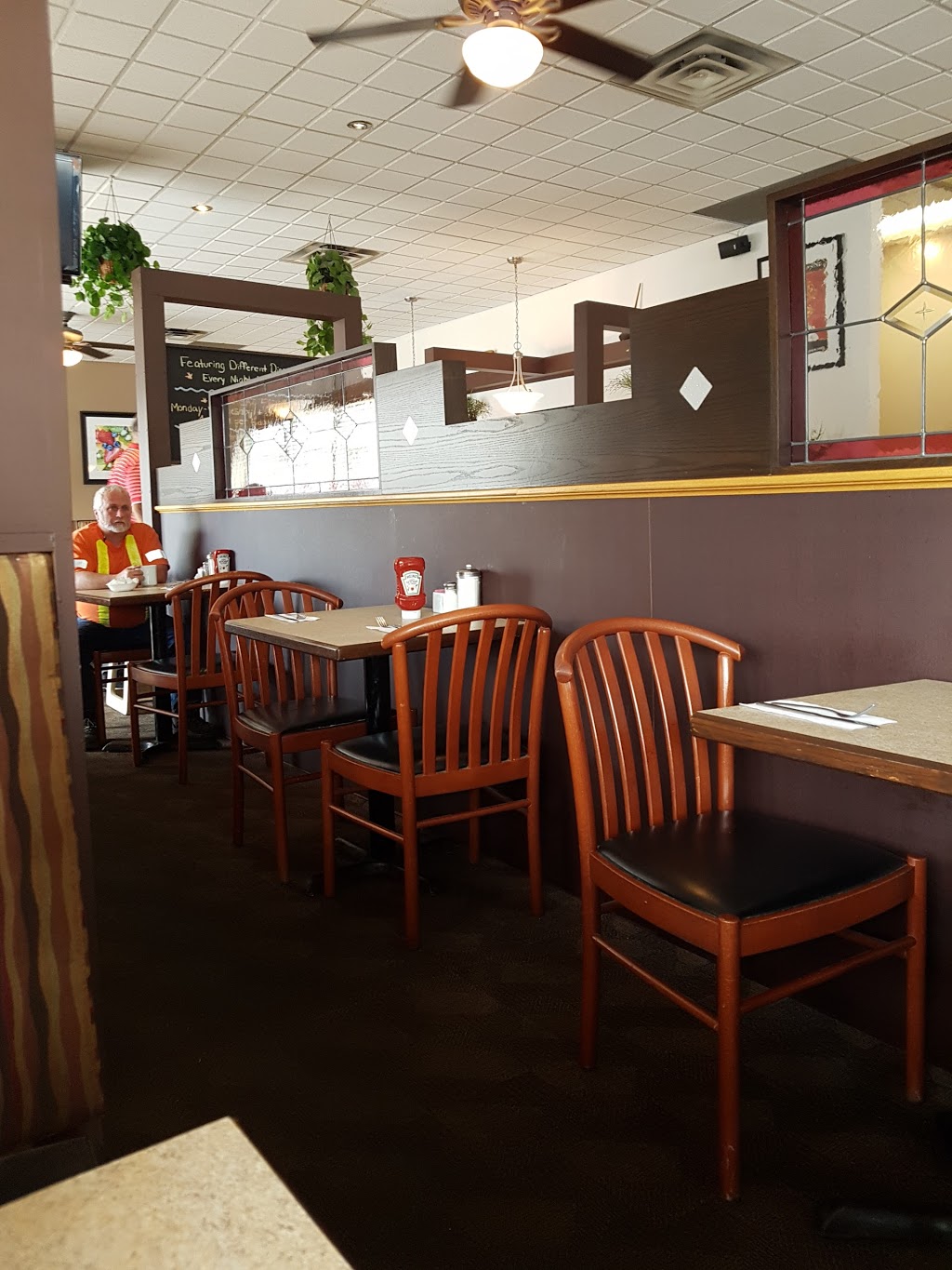 Daily Grill Restaurant | 615 Davenport Rd, Waterloo, ON N2V 2G2, Canada | Phone: (519) 886-4752
