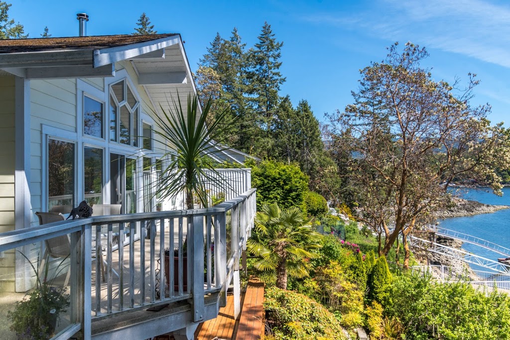 Coast and City | 400 Gower Point Rd, Gibsons, BC V0N 1V5, Canada | Phone: (778) 269-3027