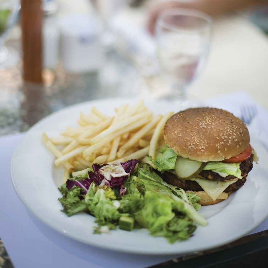 Restaurant lAnecdote | 100 Rue du Beau-Soleil, Beaupré, QC G0A 1E0, Canada | Phone: (418) 827-4653