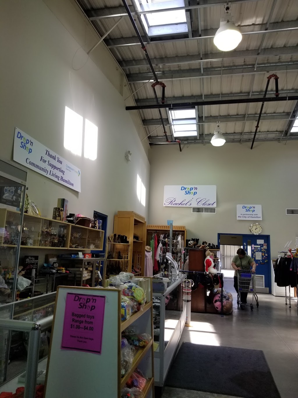 Drop N Shop | 37 Kilbride Rd, Hamilton, ON L8W 3P2, Canada | Phone: (905) 385-3434