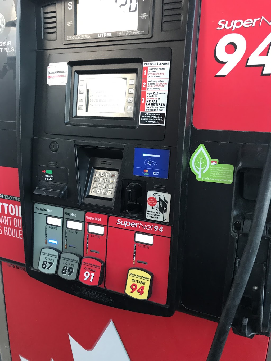 Petro-Canada | 1355 Boulevard des Laurentides, Saint-Jérôme, QC J7Z 7L3, Canada | Phone: (450) 304-1977