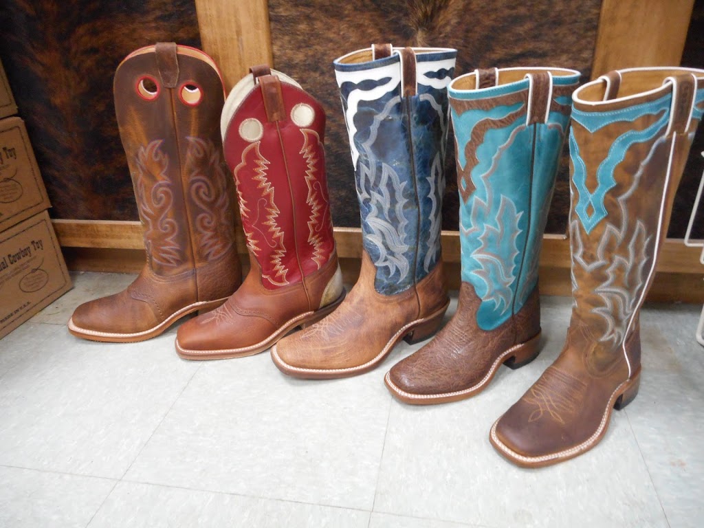Cowboy Country Western Store | 1601 20 Ave, Nanton, AB T0L 1R0, Canada | Phone: (403) 646-3133