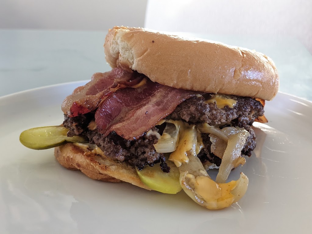 Willy Dogs | 425 Woodlawn St, Winnipeg, MB R3J 2J3, Canada | Phone: (431) 997-9455