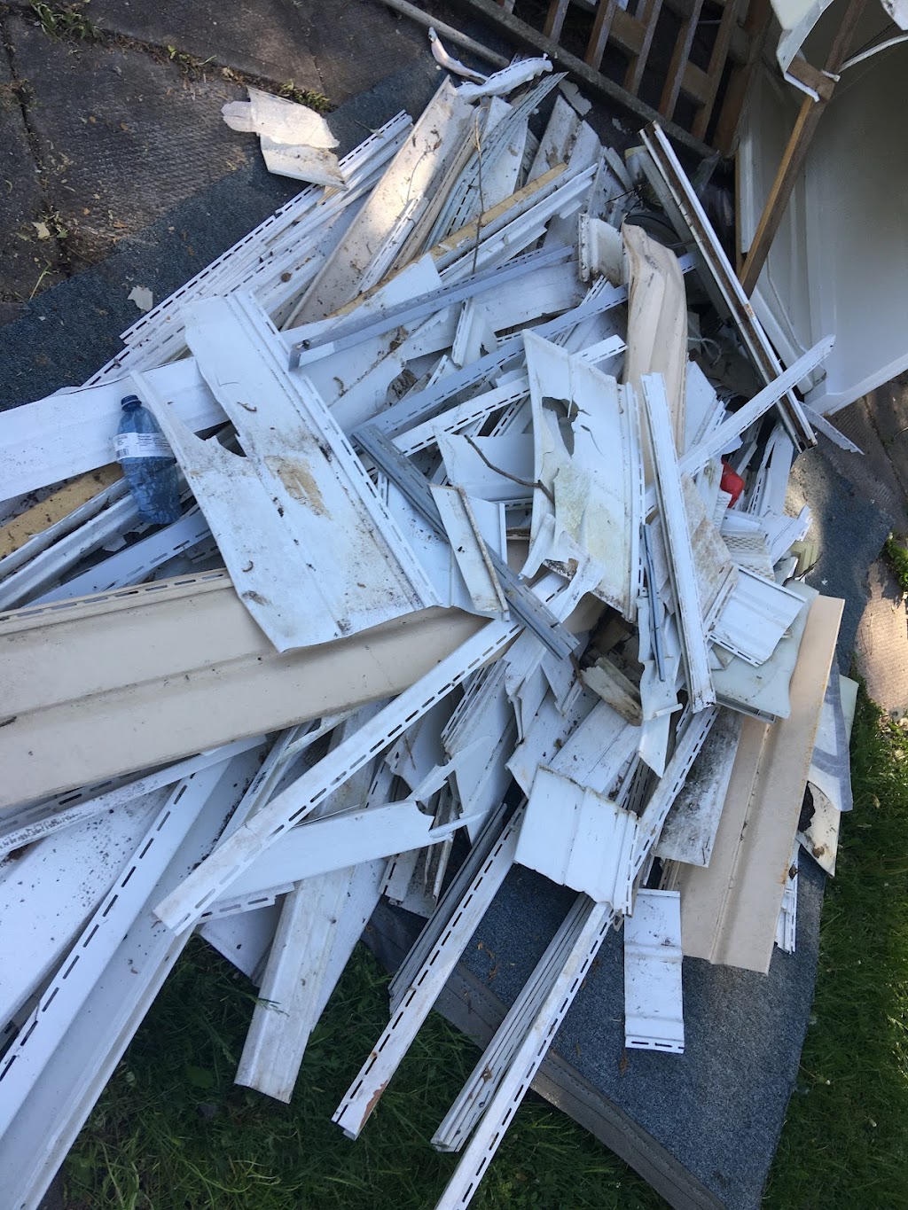 Certified Canadian Roofing®️ | 574 Belmont 7th Line Office Unit 1, Havelock, ON K0L 1Z0, Canada | Phone: (647) 619-7663