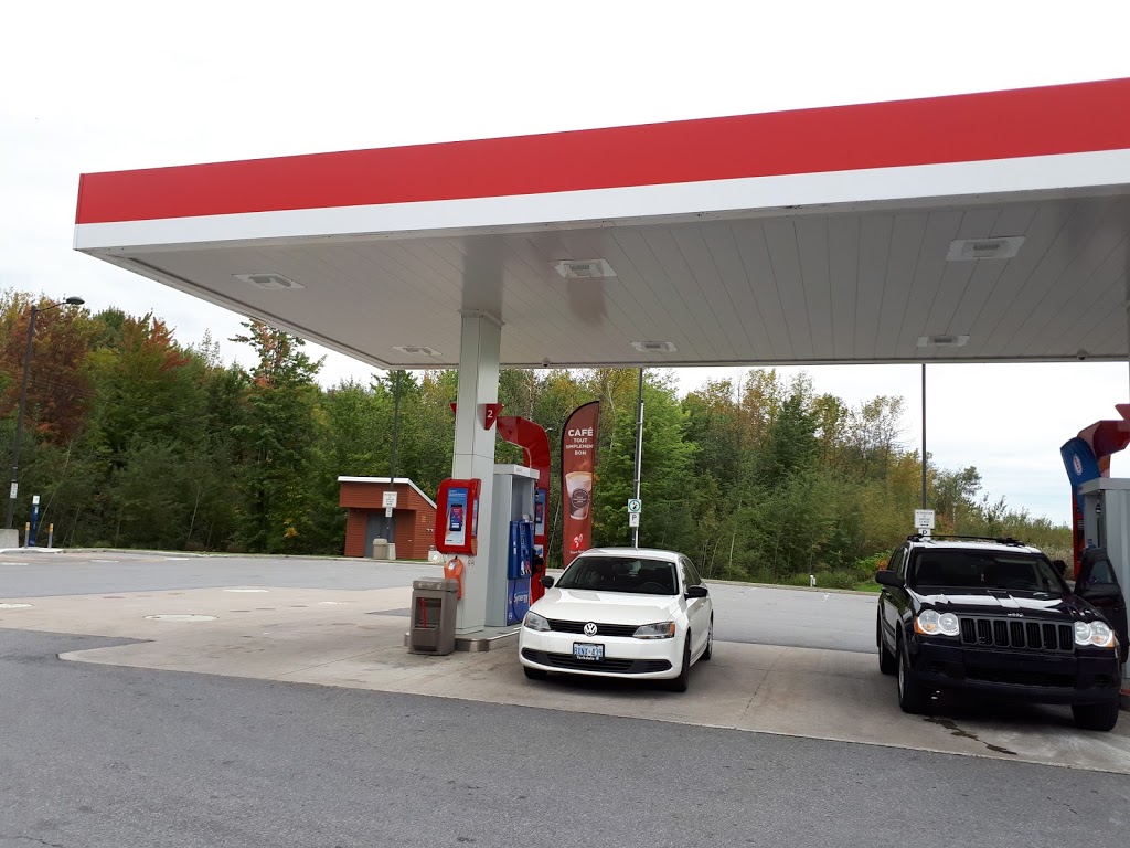 ESSO COUCHE-TARD | 100 Autoroute 20, Rivière-Beaudette, QC J0P 1R0, Canada | Phone: (450) 269-2966
