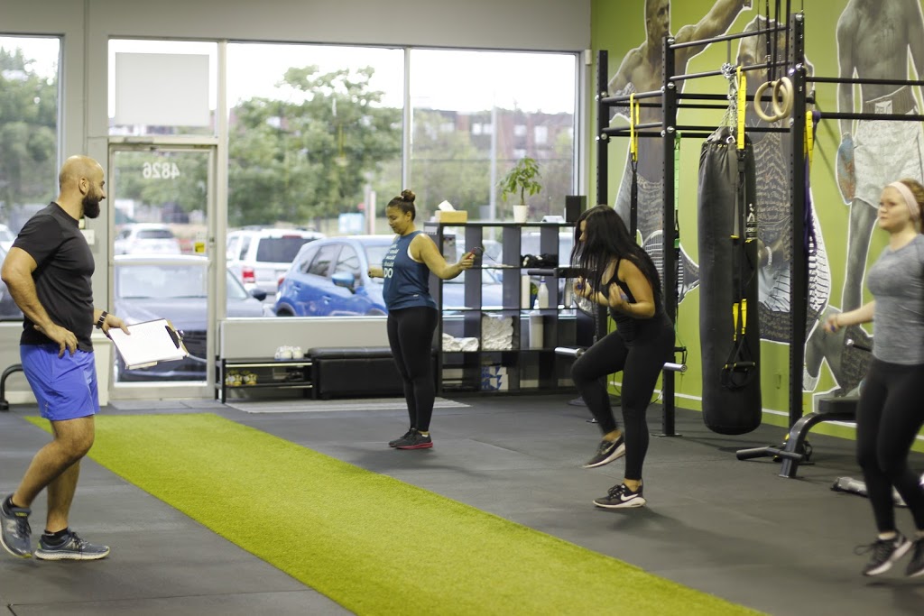 Le Fit zone | 4826 Boul Saint-Jean, Pierrefonds, QC H9H 4B2, Canada | Phone: (514) 675-3655