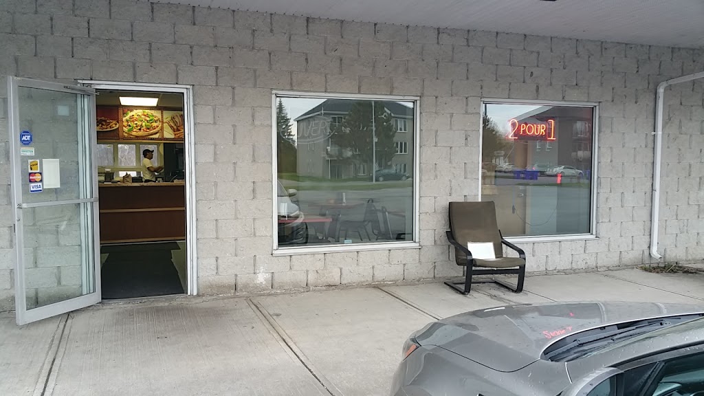 Pizza St- Mathias | 34 Rue Lussier, Saint-Mathias-sur-Richelieu, QC J3L 6H7, Canada | Phone: (450) 572-1111