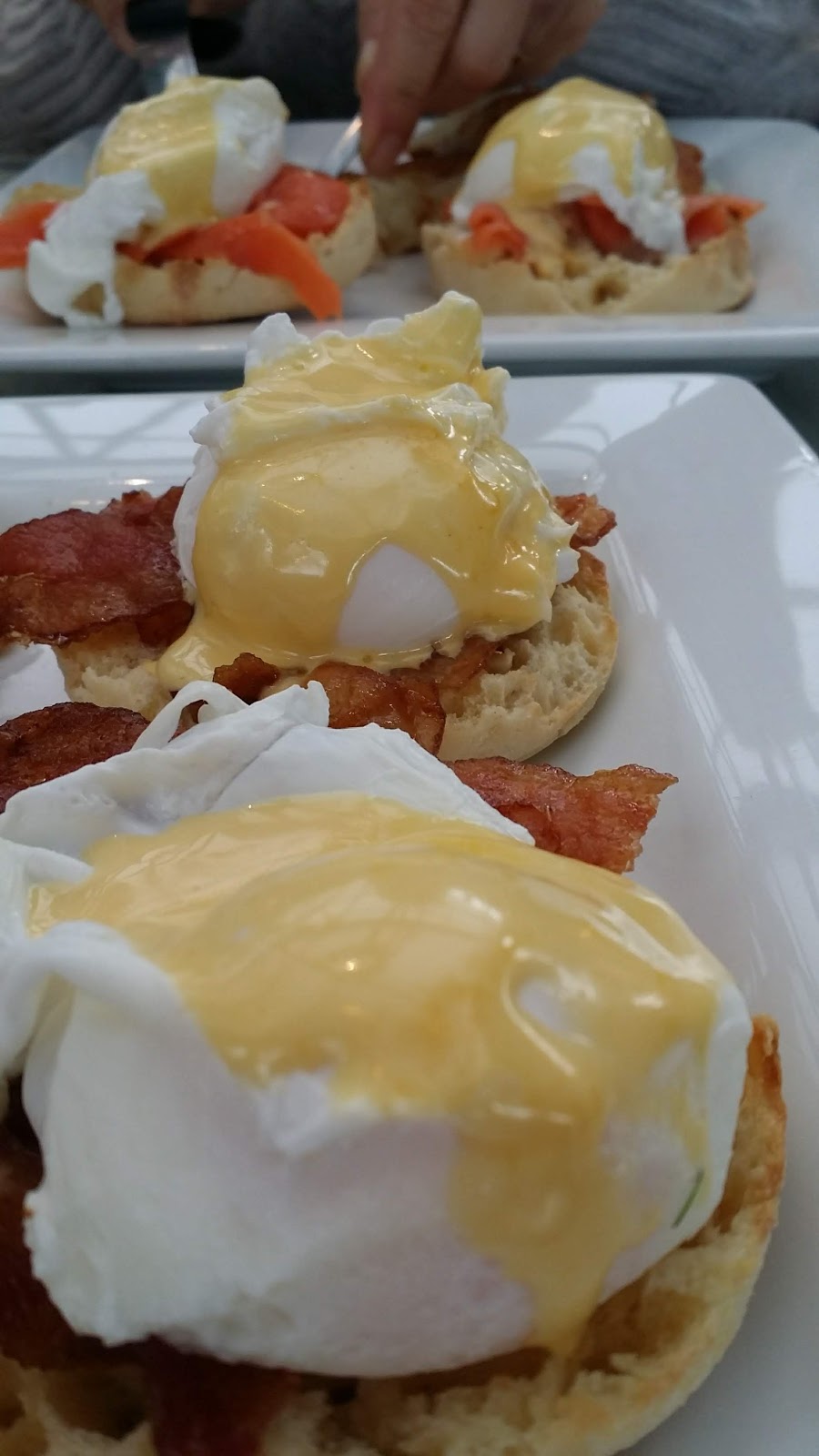 Café at Mandeville | Burnaby, BC V5J 3G6, Canada | Phone: (604) 434-4111 ext. 854