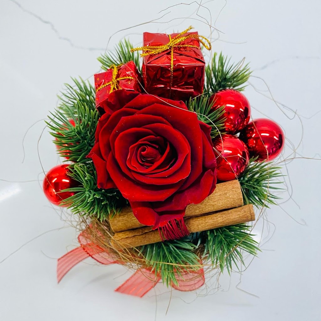Floral Design For Events & Weddings- Ellie Art & Design | 228 Burgess Crescent, Newmarket, ON L3X 2V1, Canada | Phone: (647) 648-5348