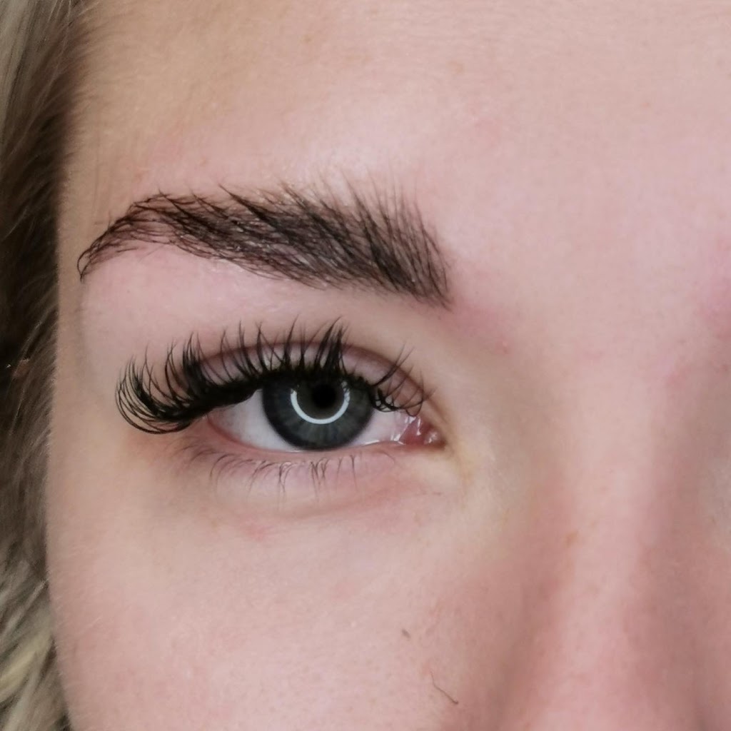 Refresh Beauty Bar Lindsay | 9 Northlin Park Rd, Lindsay, ON K9V 4P2, Canada | Phone: (289) 928-2625