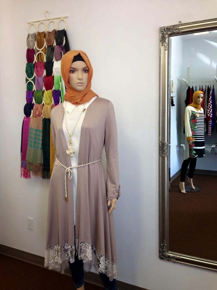 Shawl World Boutique | 490 Wonderland Rd S, London, ON N6K 3T1, Canada | Phone: (226) 700-6550