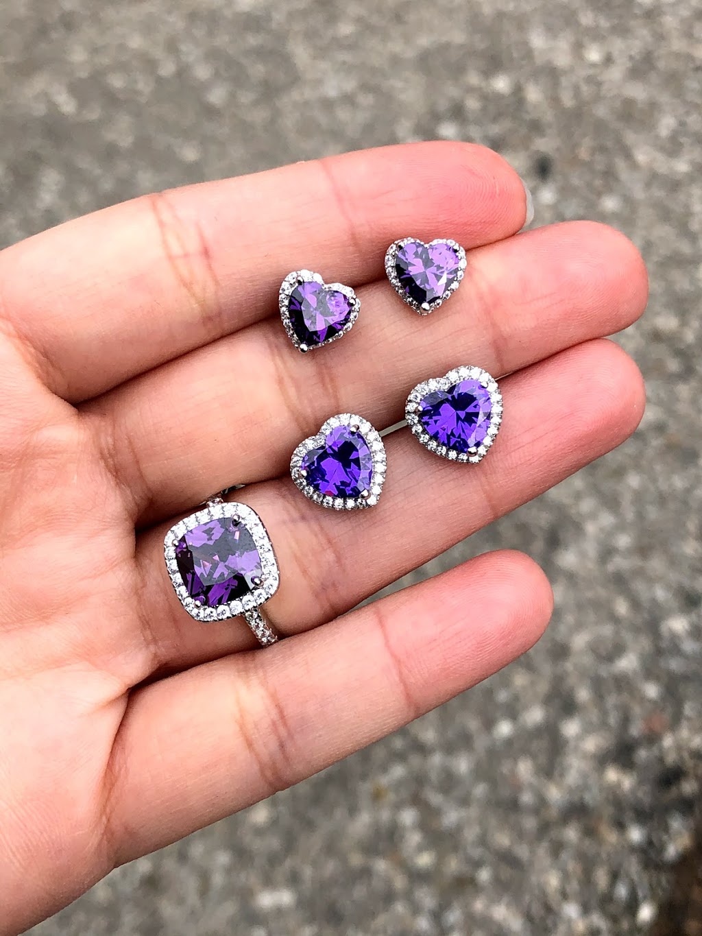 Maymouna Jewelry | 59 Martinglen Crescent, Kitchener, ON N2E 2A3, Canada | Phone: (905) 920-8442