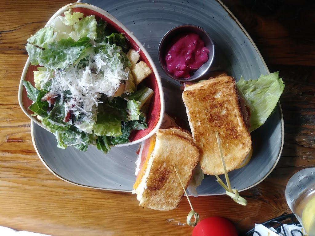 Tailwinds Bar & Grill | Ramara, ON L3V 6H6, Canada | Phone: (705) 325-1020