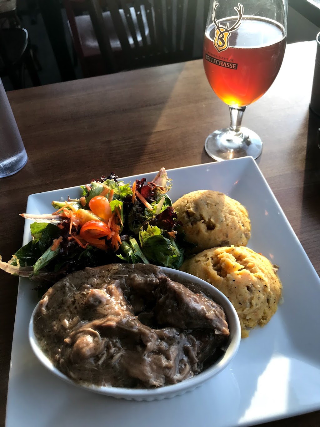 Le Quai Resto-Pub | 5 Rue des Remparts, Saint-Michel-de-Bellechasse, QC G0R 3S0, Canada | Phone: (418) 884-4088