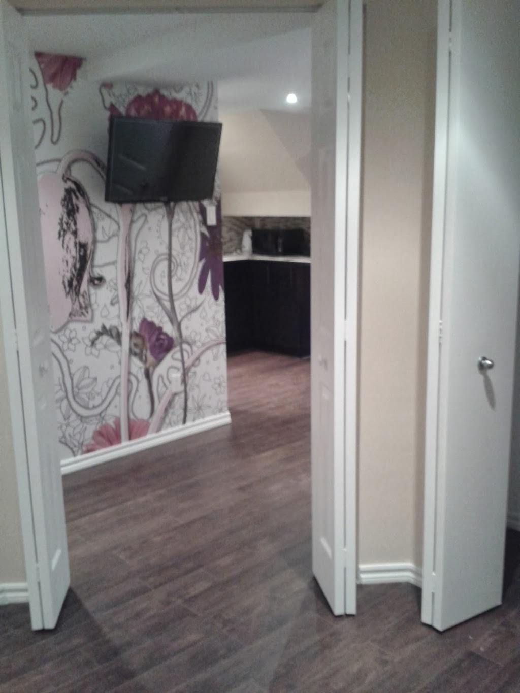Jogues Montreal furnished apartments | 6600 Rue Jogues, Montréal, QC H4E 2W6, Canada | Phone: (438) 838-8833