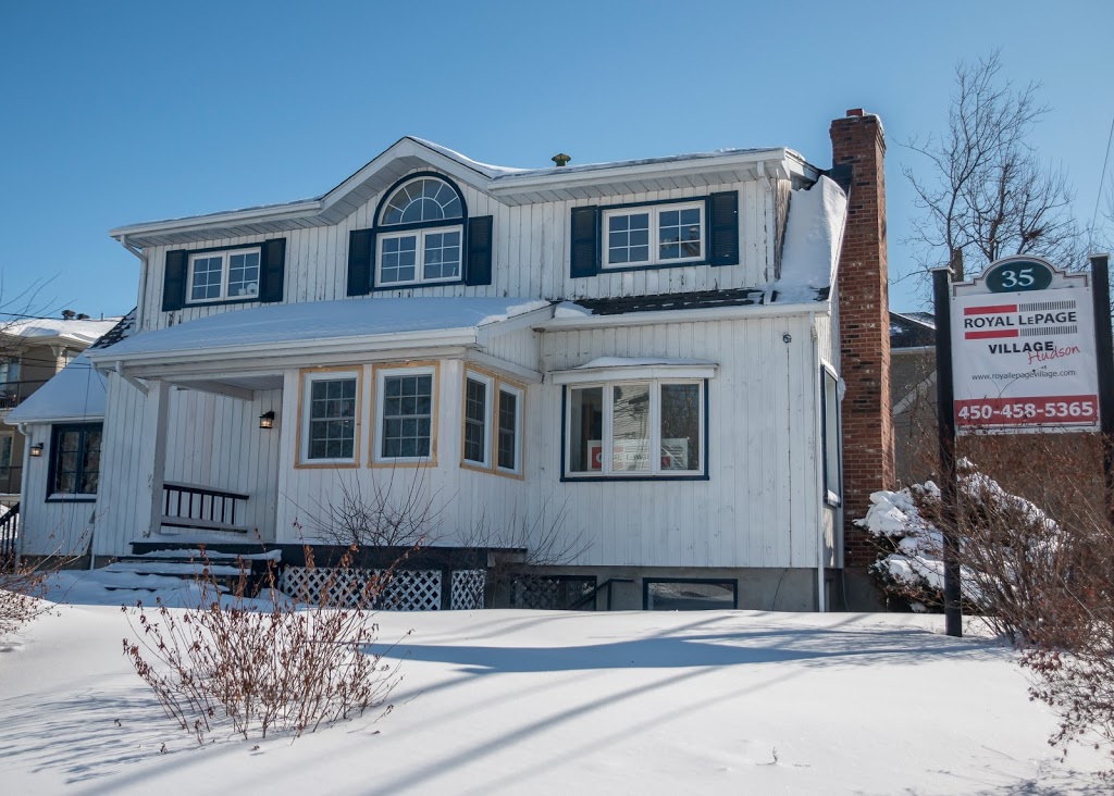 Tania Ellerbeck | 35 Rue Wharf, Hudson, QC J0P 1H0, Canada | Phone: (514) 791-5367