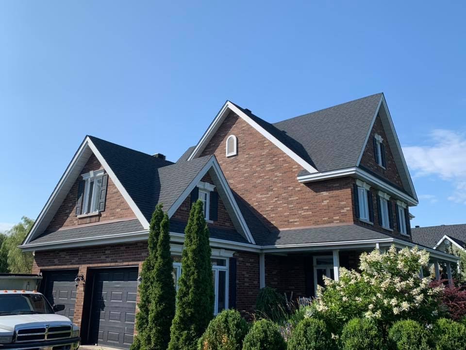Couvreur THR et Fils inc | 615 Rue Bernard-Pilon, Beloeil, QC J3G 1V5, Canada | Phone: (450) 446-2827