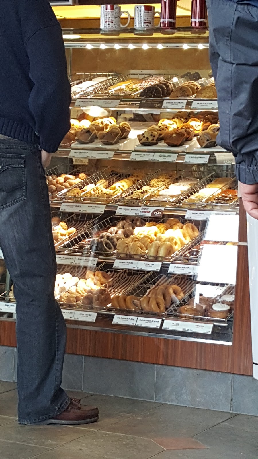 Tim Hortons | 1263-1265 Bank St, Ottawa, ON K1S 3Y2, Canada | Phone: (613) 736-9118