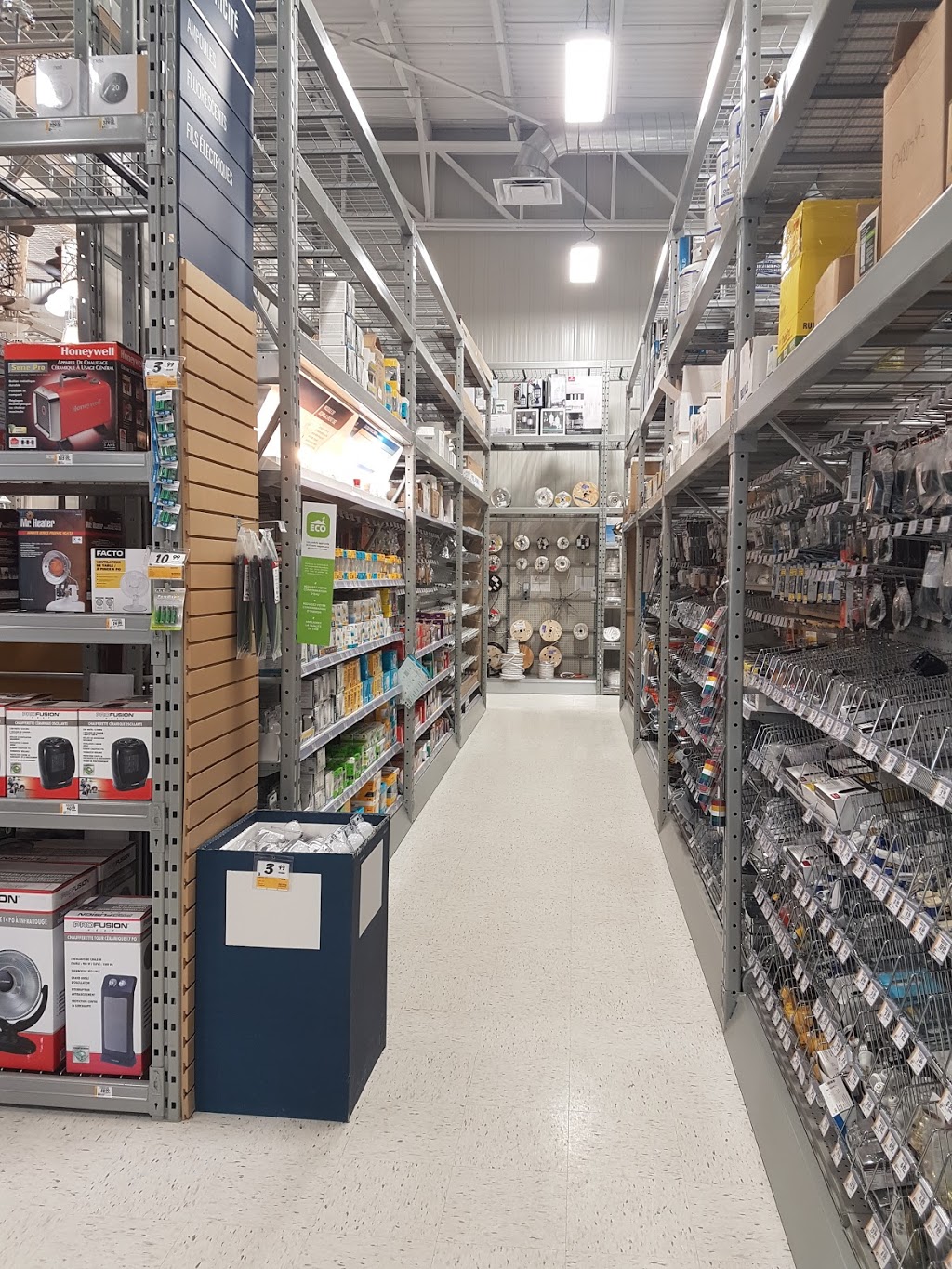 RONA Roch Gauthier & Fils | 1655 Boulevard de la Cité des Jeunes, Les Cèdres, QC J7T 1K9, Canada | Phone: (450) 452-4764