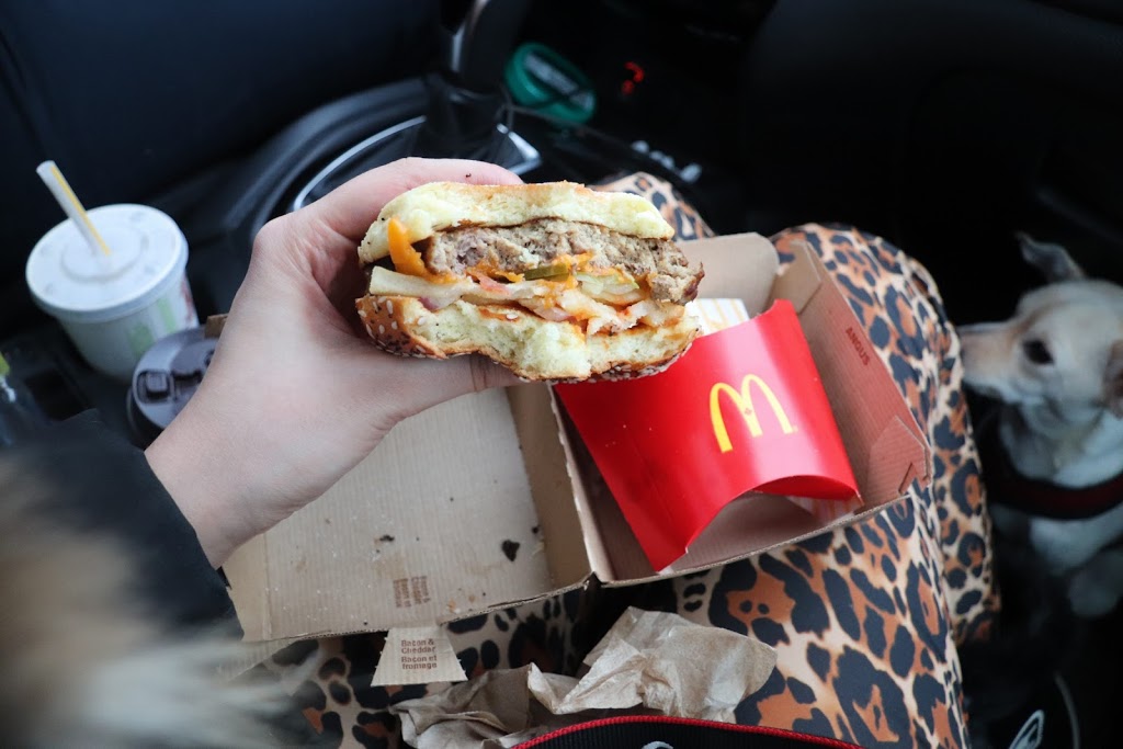 McDonalds | 1185 Dupont St, Toronto, ON M6H 1A5, Canada | Phone: (416) 536-4188