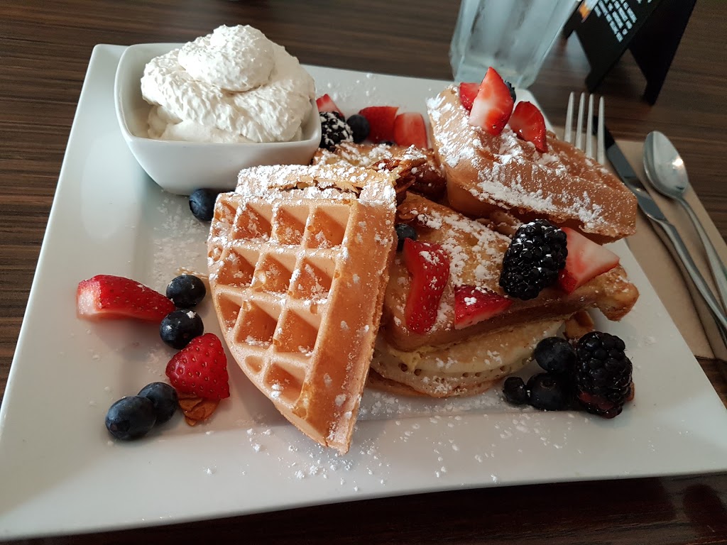 Izba Bistro | 1545 Lougheed Hwy, Port Coquitlam, BC V3B 1A5, Canada | Phone: (604) 475-8864