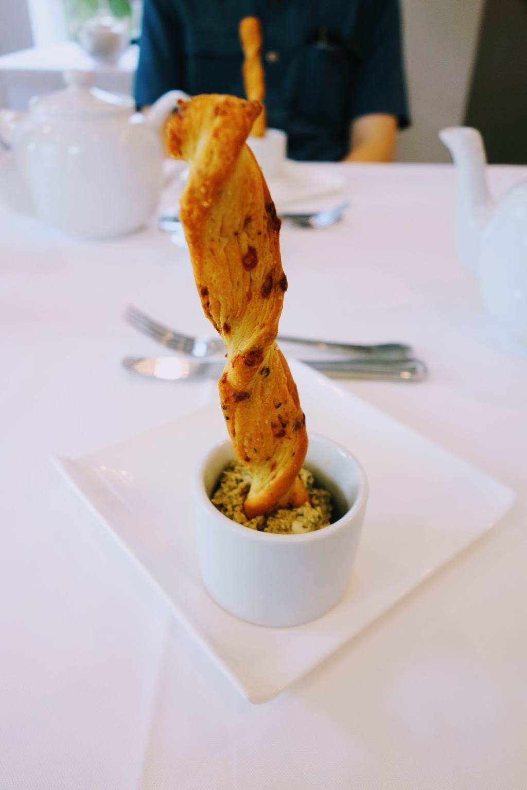Tea At The White House | 35 Main St N #1, Waterdown, ON L0R 2H0, Canada | Phone: (905) 690-9987