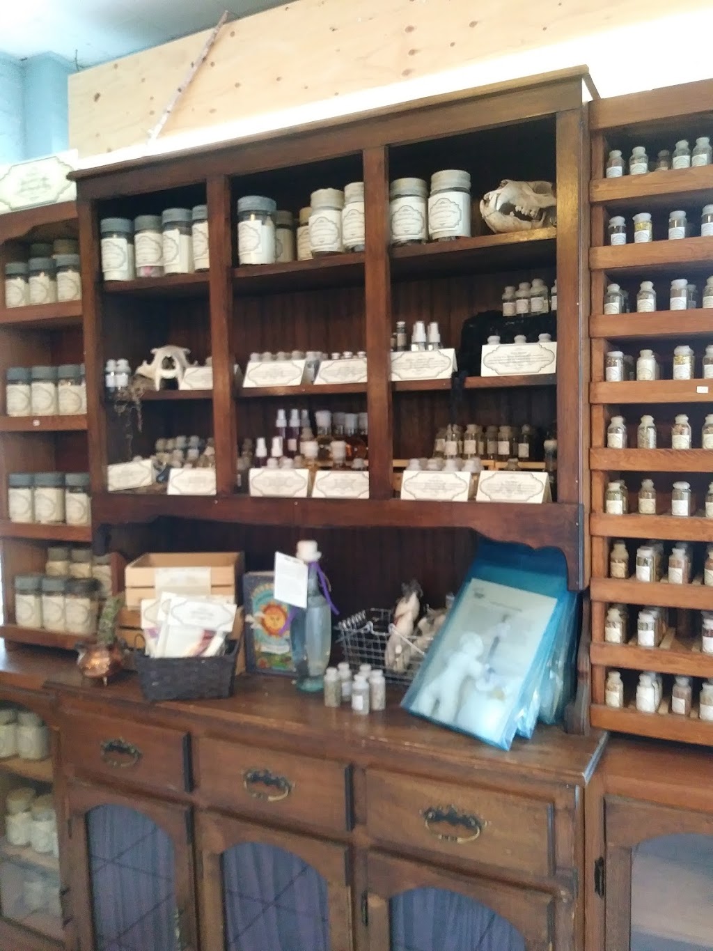 Melindas Enchanted Cottage | 56 Robinson St, Simcoe, ON N3Y 1W6, Canada | Phone: (226) 931-1419