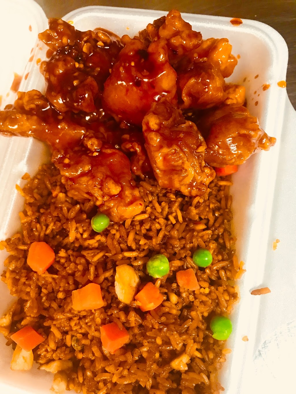 H2 Kitchen Chinese food restraurant | 480 Mapleton Ave, Barrie, ON L4N 9C2, Canada | Phone: (705) 739-6888