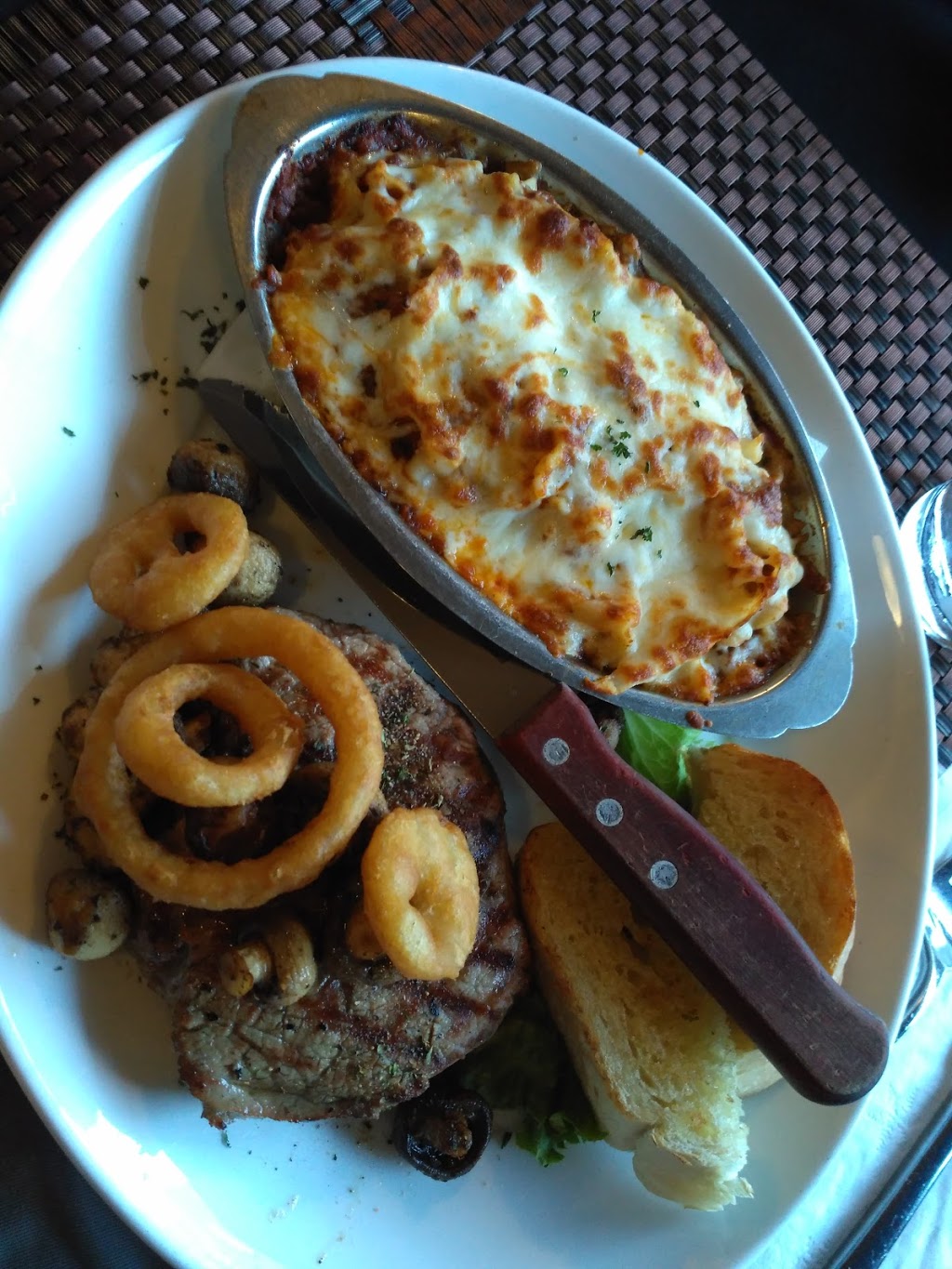 Golphis Steak & Lobster | 2409 Saint Johns Street, Port Moody, BC V3H 2A8, Canada | Phone: (604) 931-4541