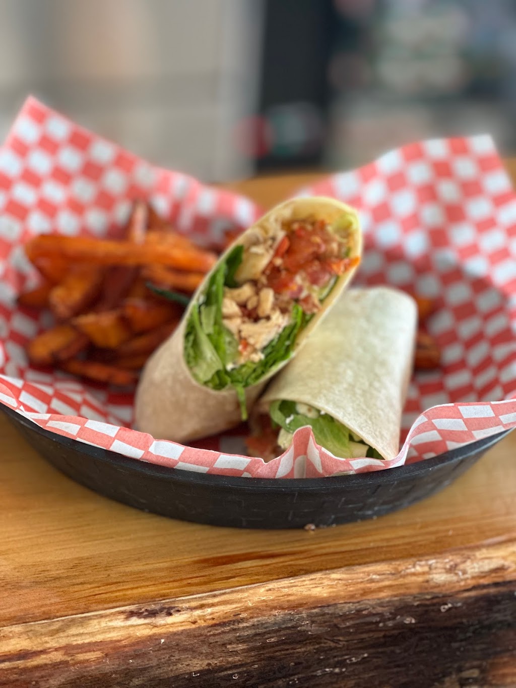 Finn’s Pub | 231 Durham St S, Madoc, ON K0K 2K0, Canada | Phone: (613) 473-1919