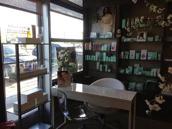 Accentric Salon & Spa | 1000 Hamptons Dr NW #610, Calgary, AB T3A 6A7, Canada | Phone: (403) 208-8180