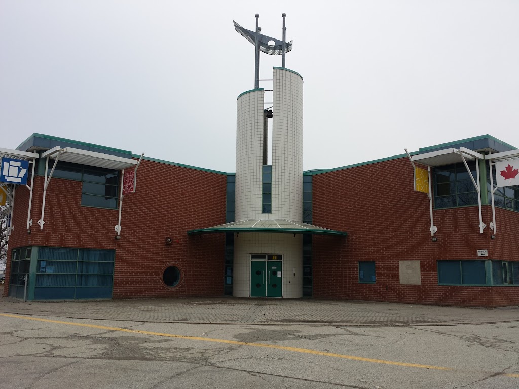 Twentieth Street Junior School | 3190 Lake Shore Blvd W, Etobicoke, ON M8V 1L8, Canada | Phone: (416) 394-7810