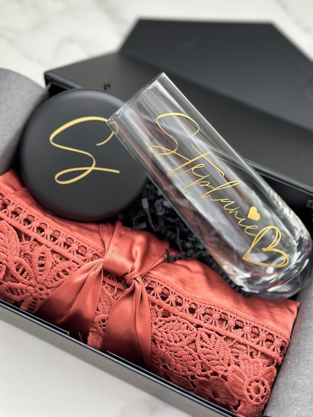 Ravn Gift Co. | 10 Glendale Ave, Delhi, ON N4B 2P1, Canada | Phone: (905) 741-5327