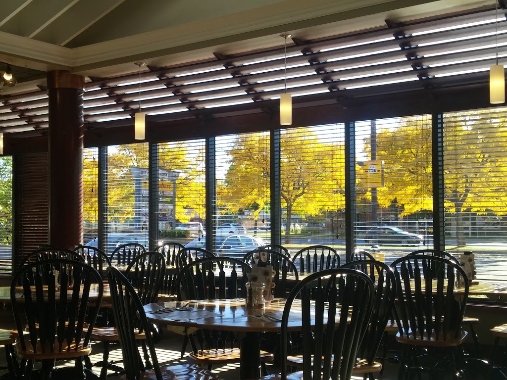 Rôtisserie St-Hubert | 350 Boulevard Curé-Labelle, Sainte-Thérèse, QC J7E 2Y1, Canada | Phone: (514) 385-5555