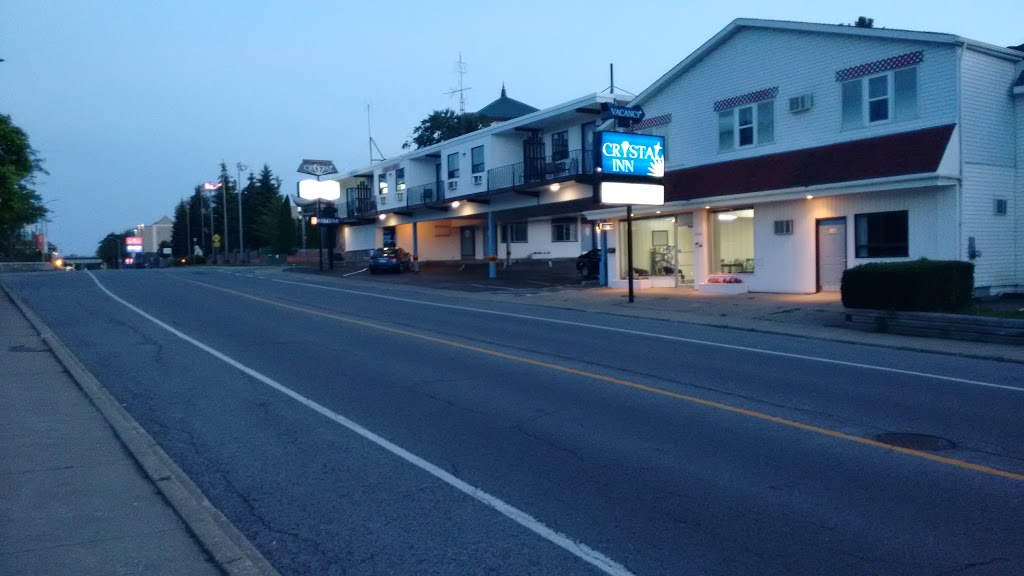The Crystal Inn | 4249 River Rd, Niagara Falls, ON L2E 3E7, Canada | Phone: (905) 354-9444