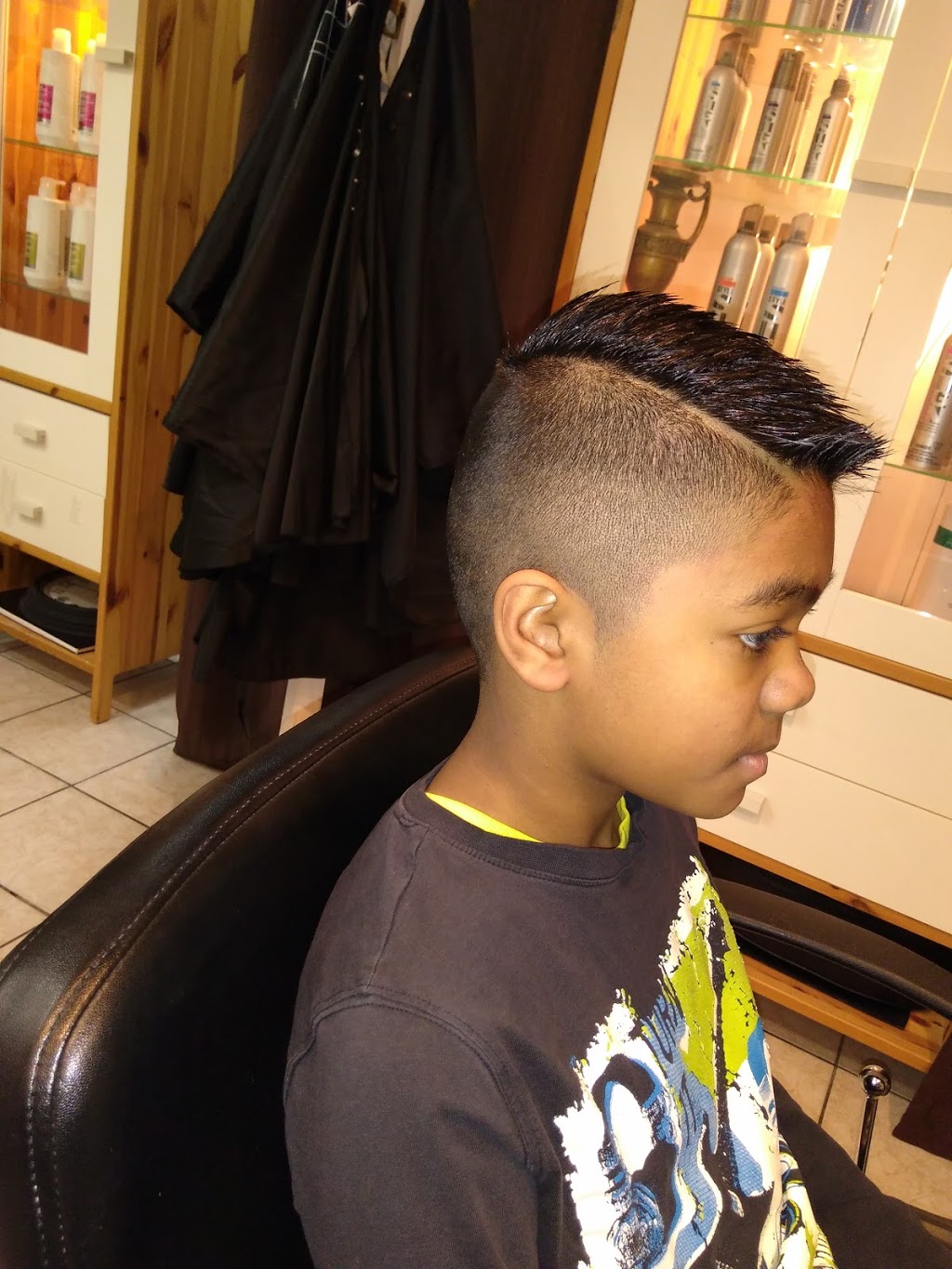 Michelles Hair Flaire | 199 Nelson St E, Alliston, ON L9R 1G5, Canada | Phone: (705) 440-6106