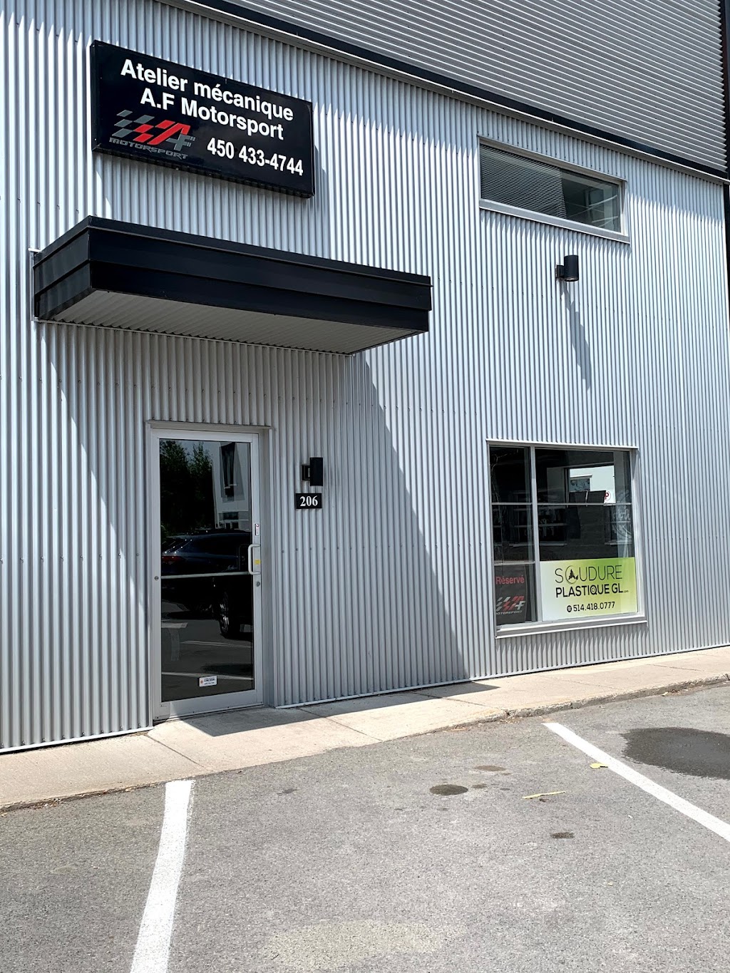 Soudure Plastique GL | 11705 Mnt Ste Marianne local 206, Mirabel, QC J7J 2J5, Canada | Phone: (514) 418-0777